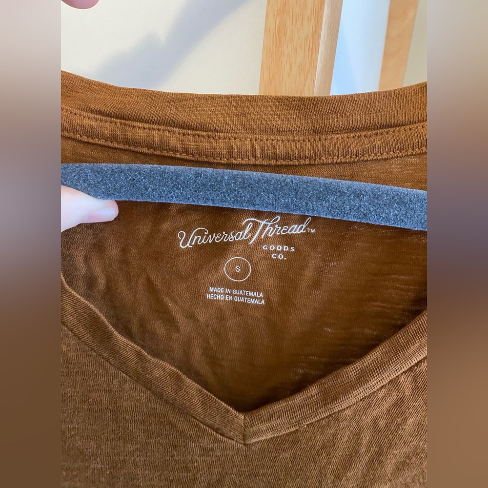Universal Thread T Shirt - Picture 2 of 3